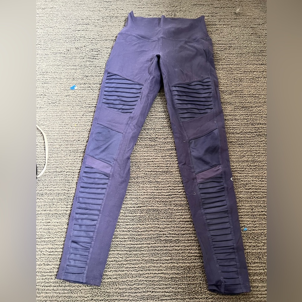 Navy Alo leggings